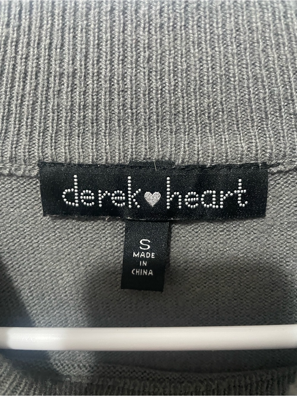 Derek Heart Charcoal Gray Ribbed Knit Crew Sweater